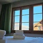 Alpenglueck - Aare Jungfrau Ag Διαμέρισμα Wilderswil