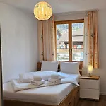 Alpenglueck - Aare Jungfrau Ag Wilderswil